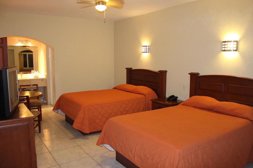 Hotel Real Posada Manzanillo Exterior photo