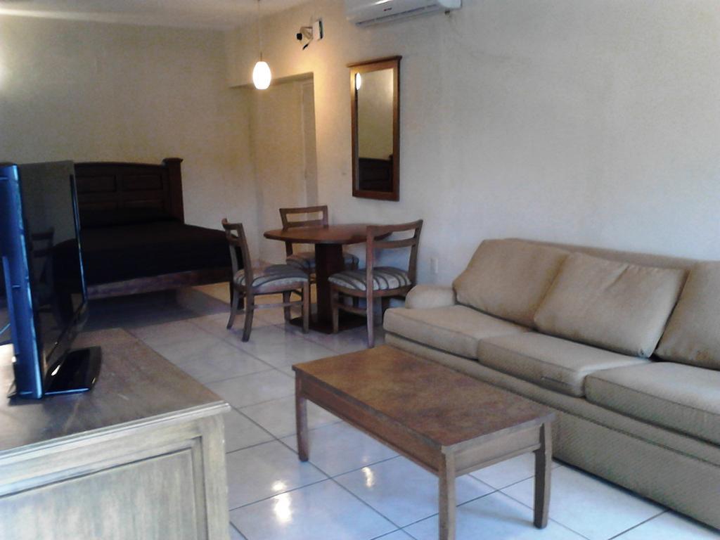Hotel Real Posada Manzanillo Exterior photo