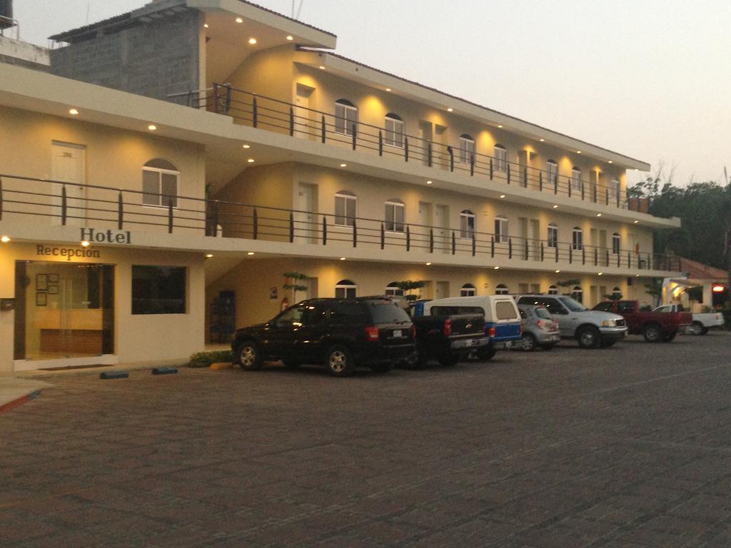 Hotel Real Posada Manzanillo Exterior photo